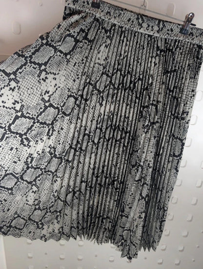 Halogen Snake Print Pleated Midi Skirt Grey Black Medium