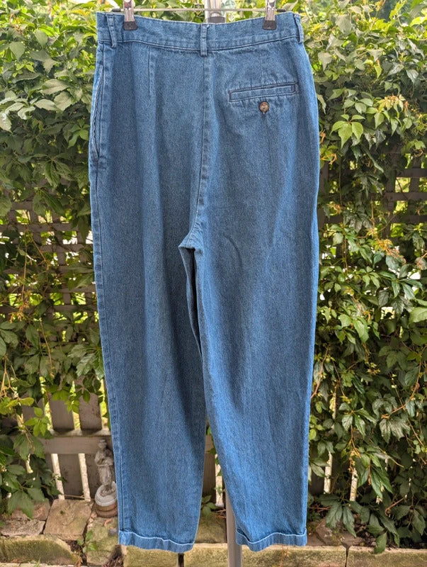 Vintage 90s High Waisted Mom Jeans Indigo Blue W28