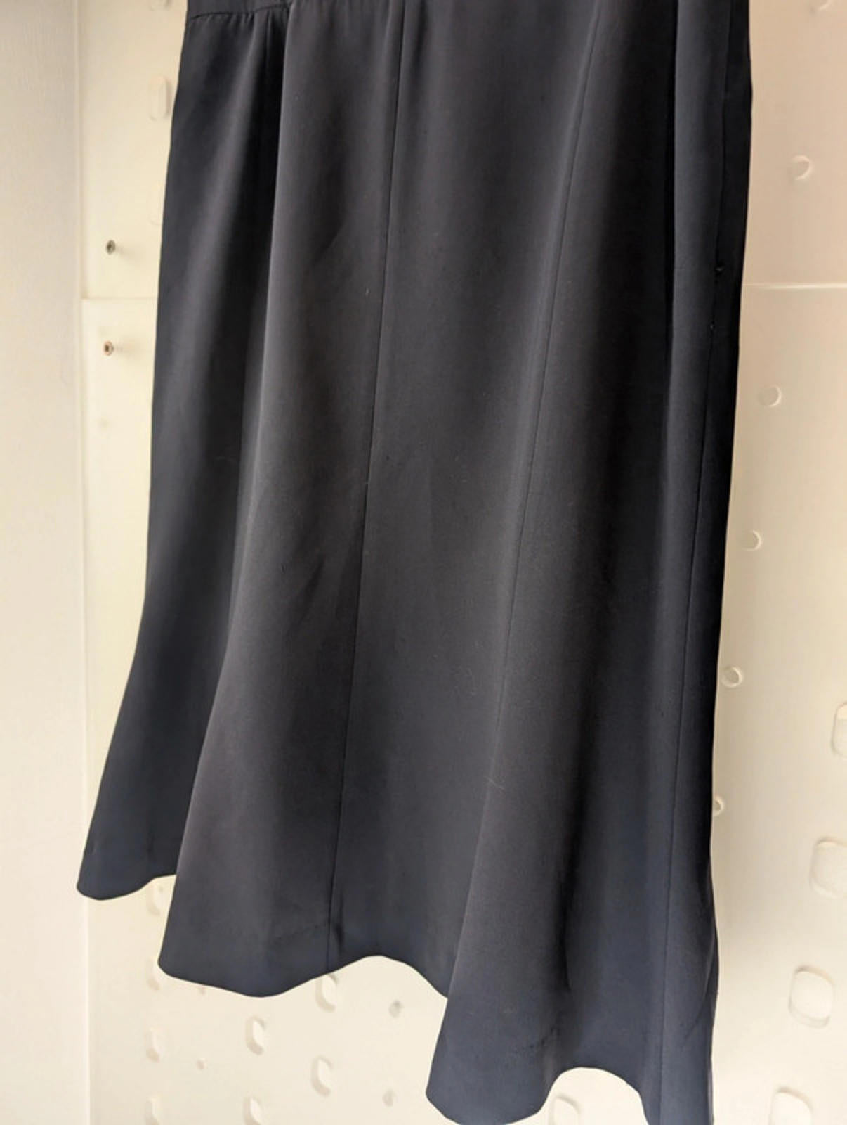 Jaeger Navy Fluted Midi Skirt – Size 12