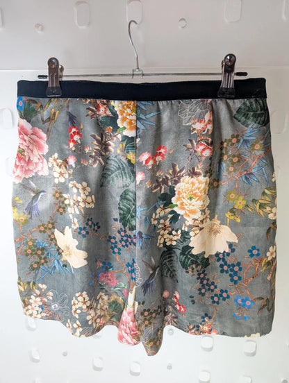 Zara oriental floral shorts UK 6–8 velvet waistband