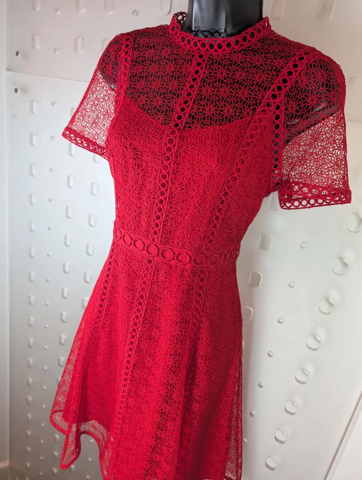 Michael Kors red lace fit & flare occasion dress – size 2