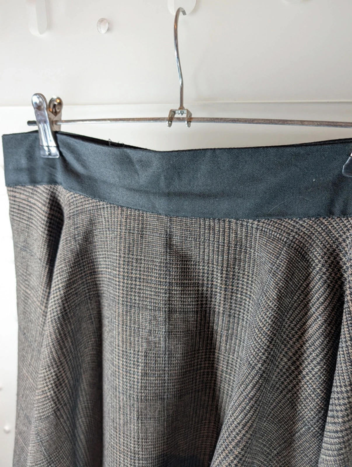 Handmade Full Circle Skirt – Waist 28"