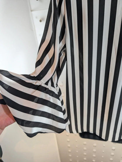 Finn & Grace Black White Stripe Blouse Medium Flared Sleeve