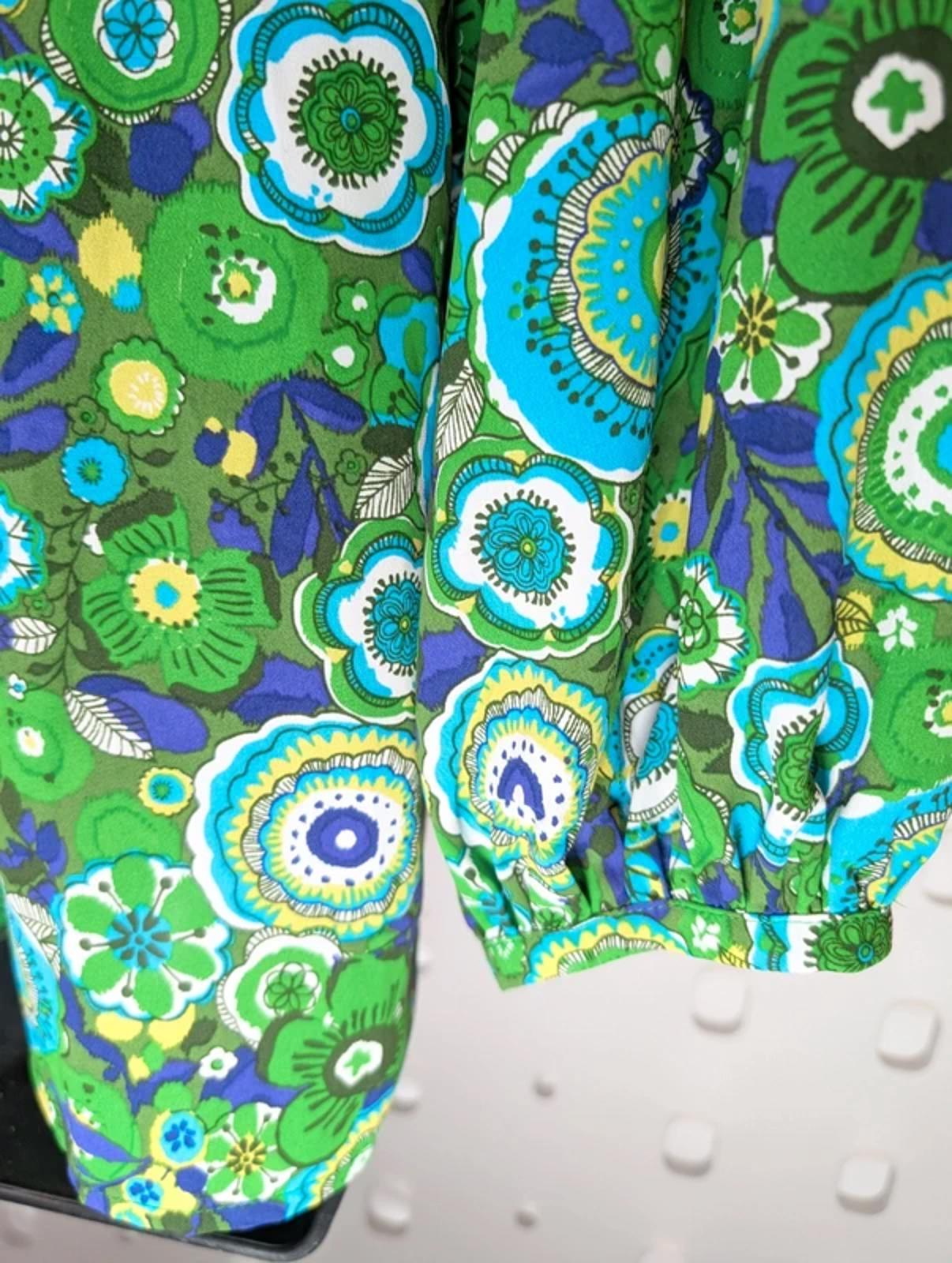Traffic People 70s Print Blouse Size S Retro Green Floral NWT RRP £76