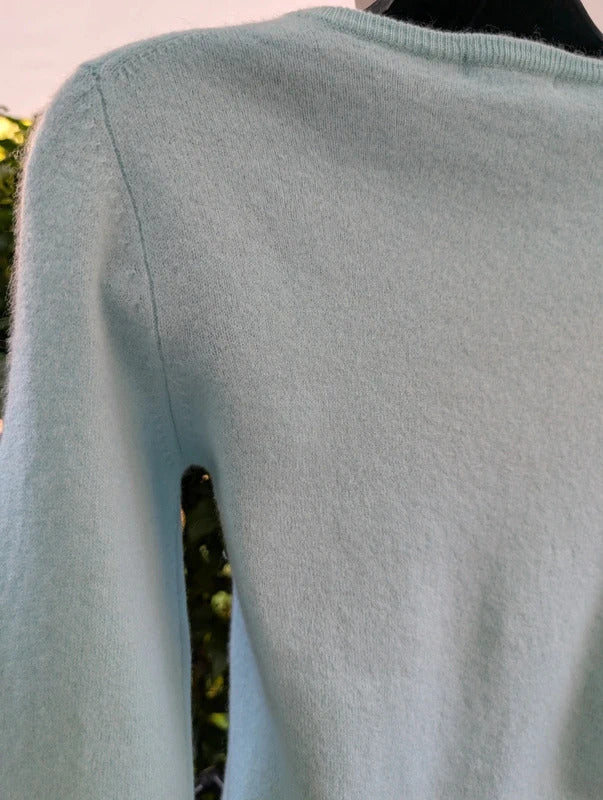 Isle Pure Cashmere V Neck Jumper Mint Green UK8
