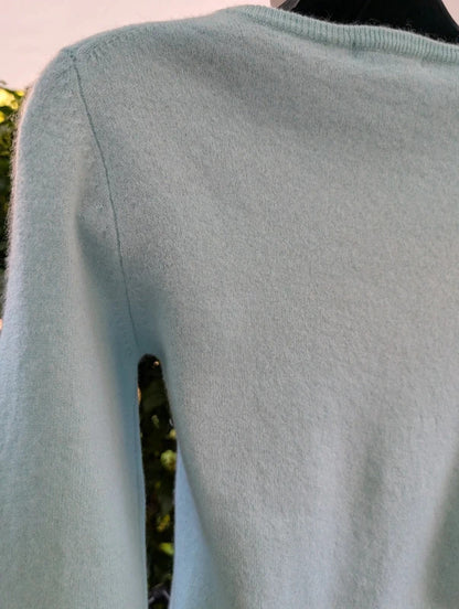 Isle Pure Cashmere V Neck Jumper Mint Green UK8