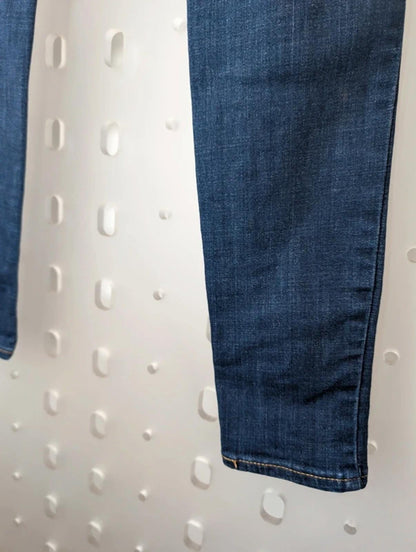 Levi’s 711 Skinny Jeans Indigo Blue Size 25 Mid Rise Stretch Denim