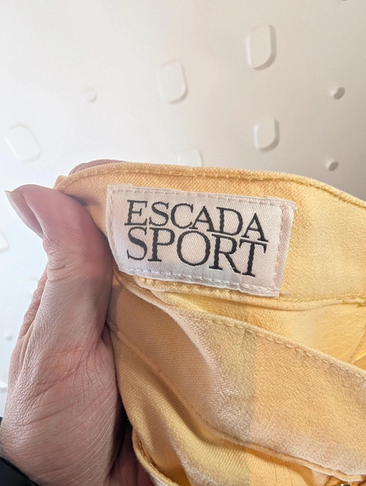 Escada Sport Pastel Yellow High-Rise Jeans Made in Italy – UK 8–10