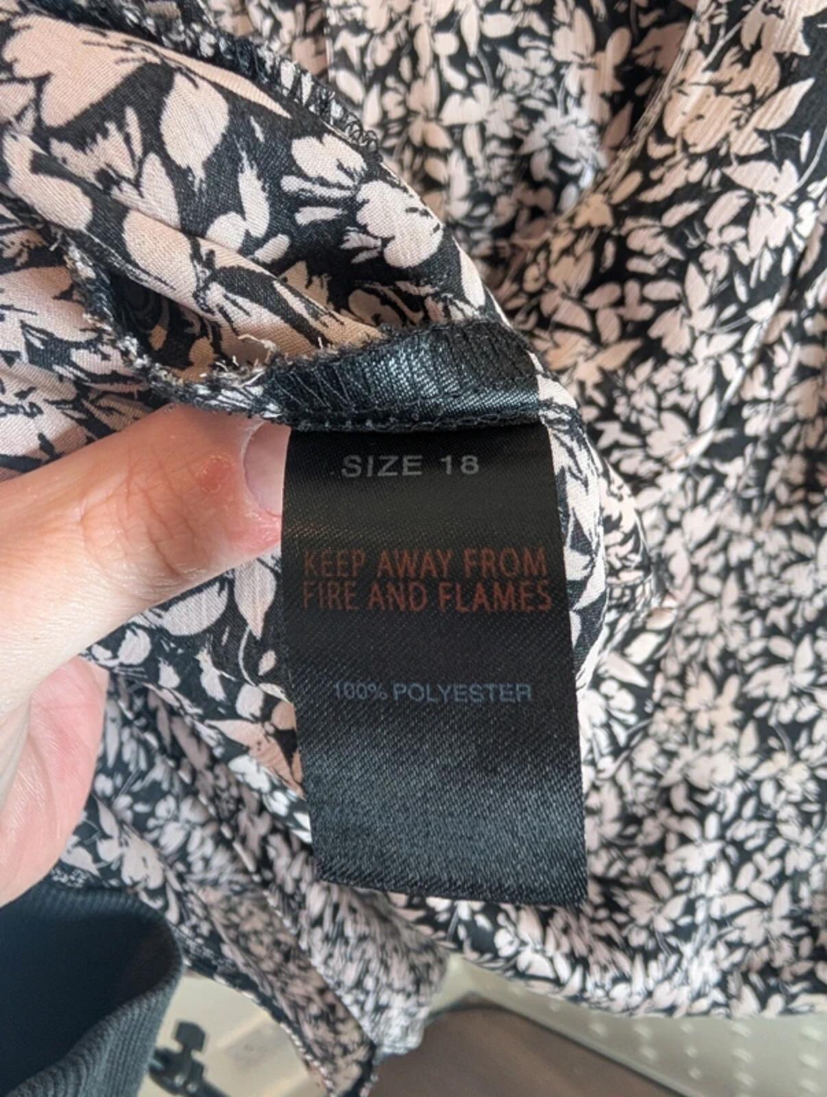 Soon floral oversized blouse UK18