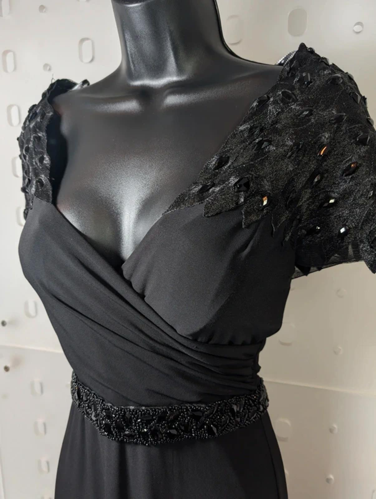 Dynasty London BNWT Black Tie Embellished Gown UK12 (RRP £315)