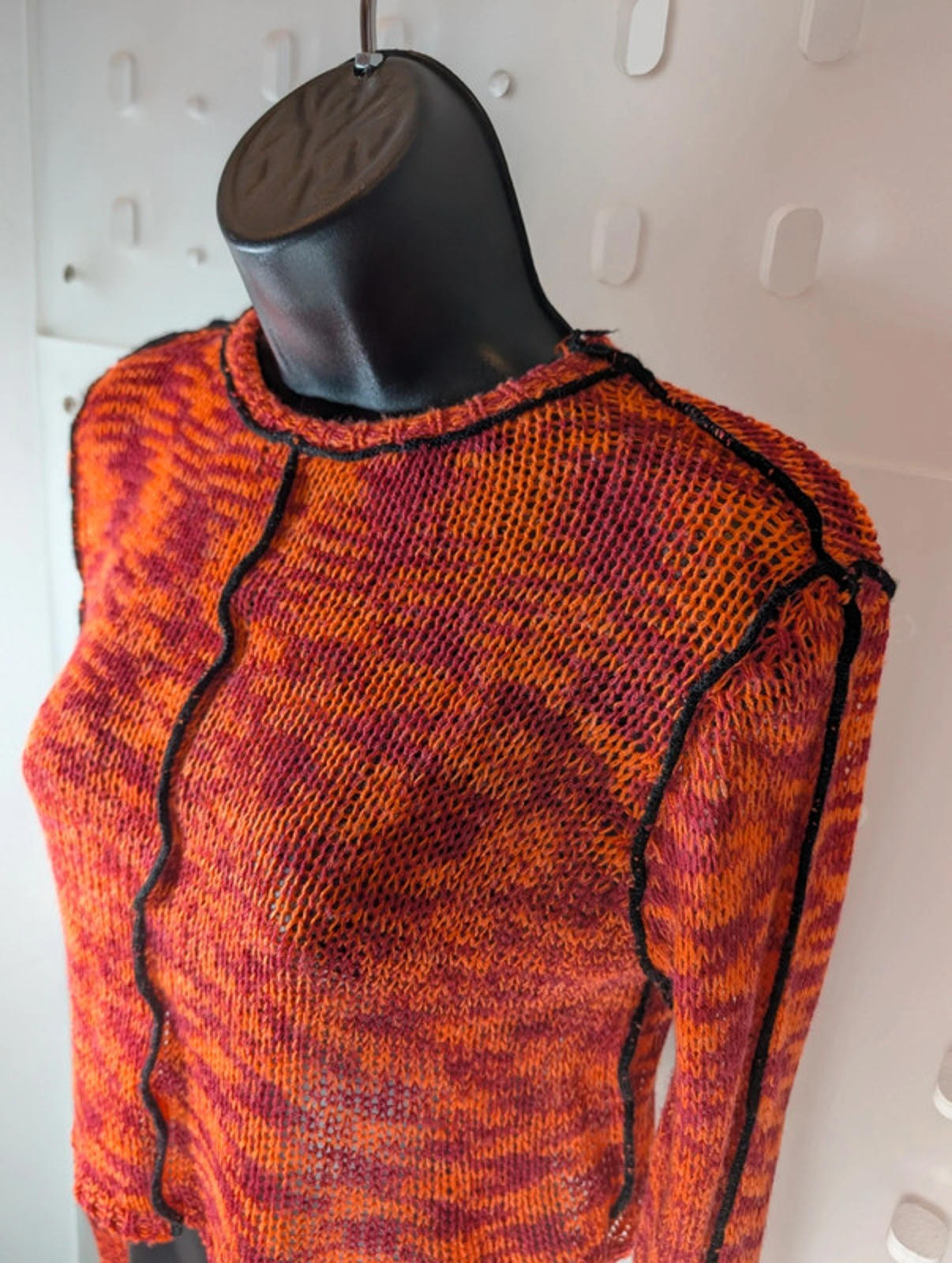 The Ragged Priest Cropped Knit Top – Red & Orange – XS