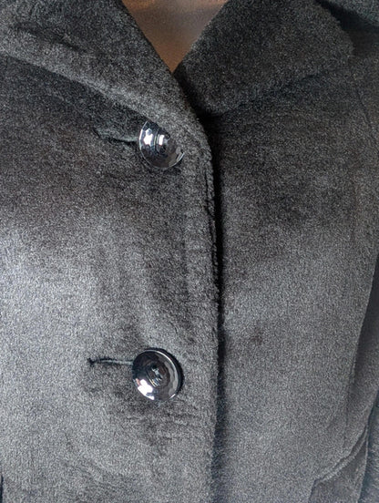 Dolce & Gabbana (D&G) cropped black jacket – IT 40 / UK 8.