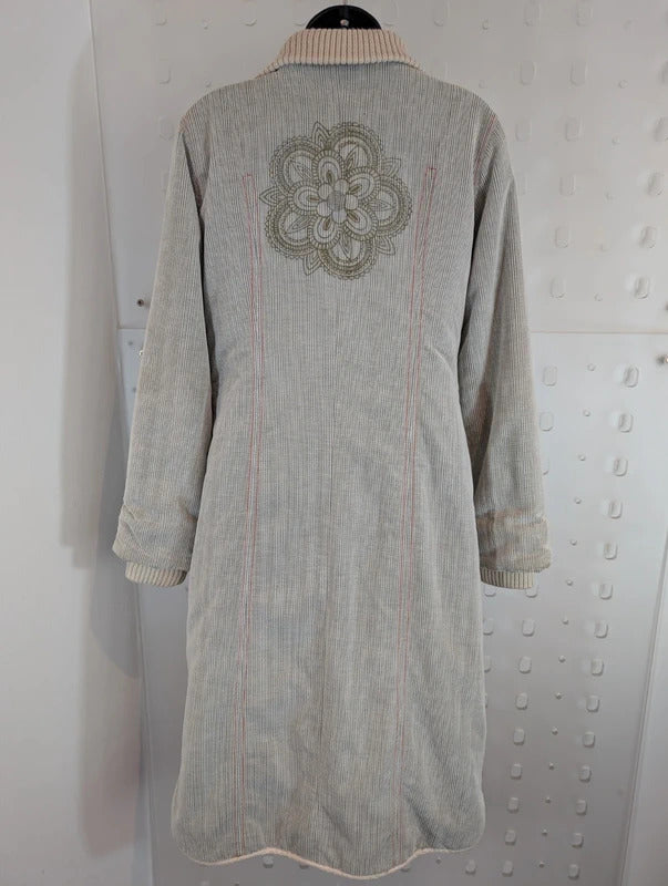 St-Martins Scandinavian Padded Long Coat Size S Surprise Cat Lining