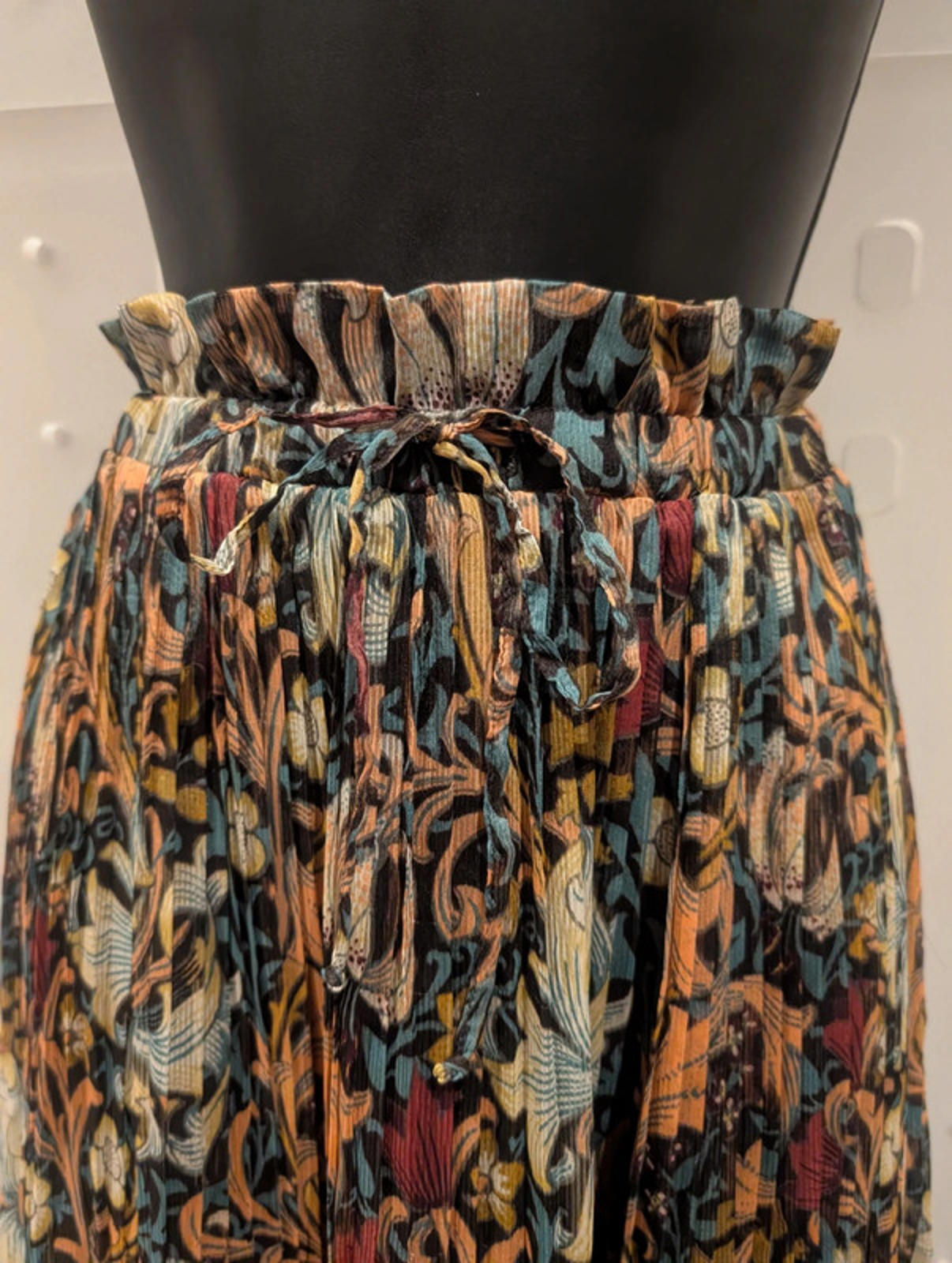 Next x Morris & Co. Pleated Midi Skirt – UK 8 / EUR 36